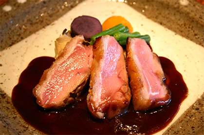 <br /><br />鳥取県産 イノシシロース肉のロースト<br />ソース・ボルドレーズ