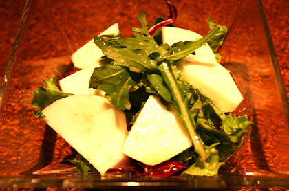 <br /><br />京カブラと季節野菜の彩りサラダ<br />アンチョビドレッシング