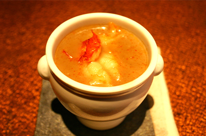 <br /><br />“インカのめざめ”が入ったフラン<br />オマール海老のビスクスープ