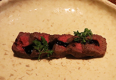 <br /><br />宮崎県坂元牛イチボ肉のカルパッチョ仕立て バルサミコ風味<br />