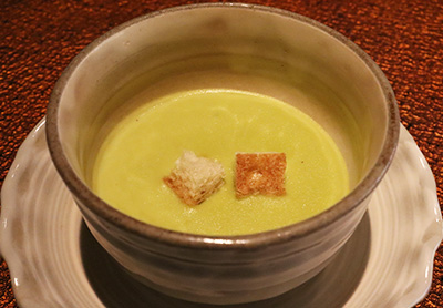<br /><br />うすいえんどう豆のクリームスープ “サン‐ジェルマン”<br />