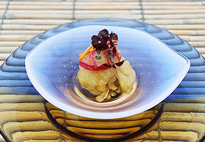 <br /><br />食前のお愉しみ アミューズ・グール<br />鱧のエスカベッシュと彩り野菜のマリネ<br />