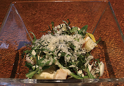 <br /><br />いろいろ根菜と季節野菜の彩りシーザーサラダ<br />